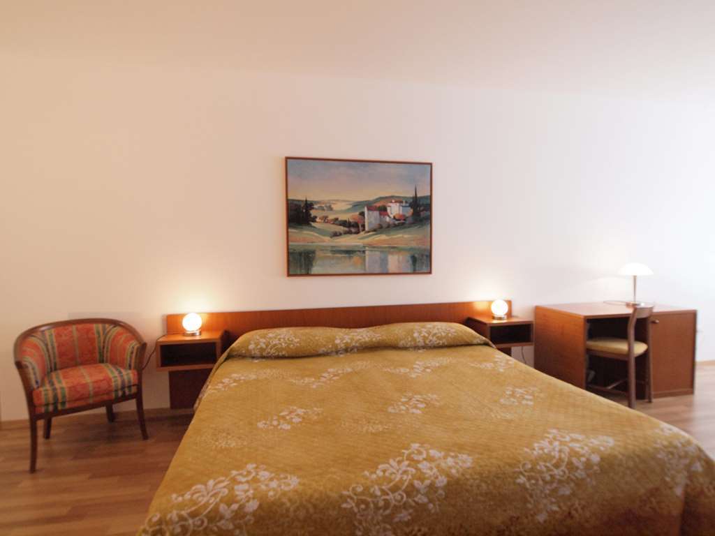 מלון לוקרנו Residenze Dell'Angelo חדר תמונה